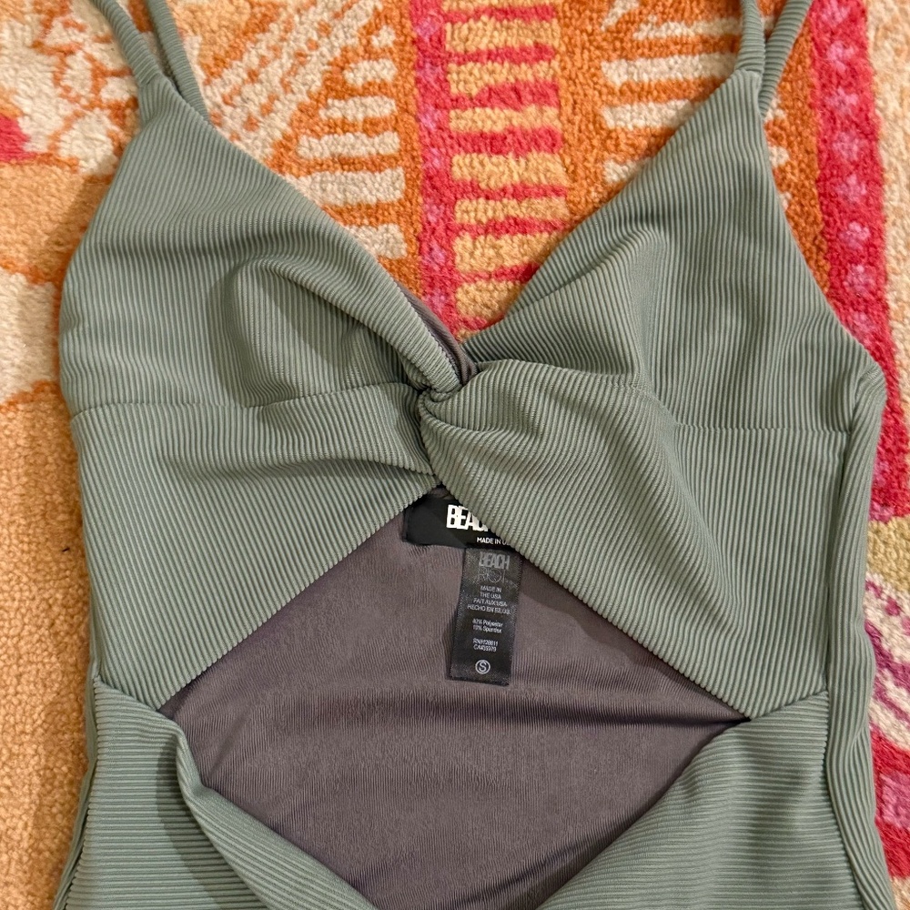 Beach Riot Small S Aviva rib one piece swimsuit green - Picture 9 of 10